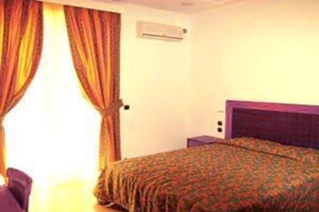 Brazil Hotel เอเธนส์ ภายนอก รูปภาพ